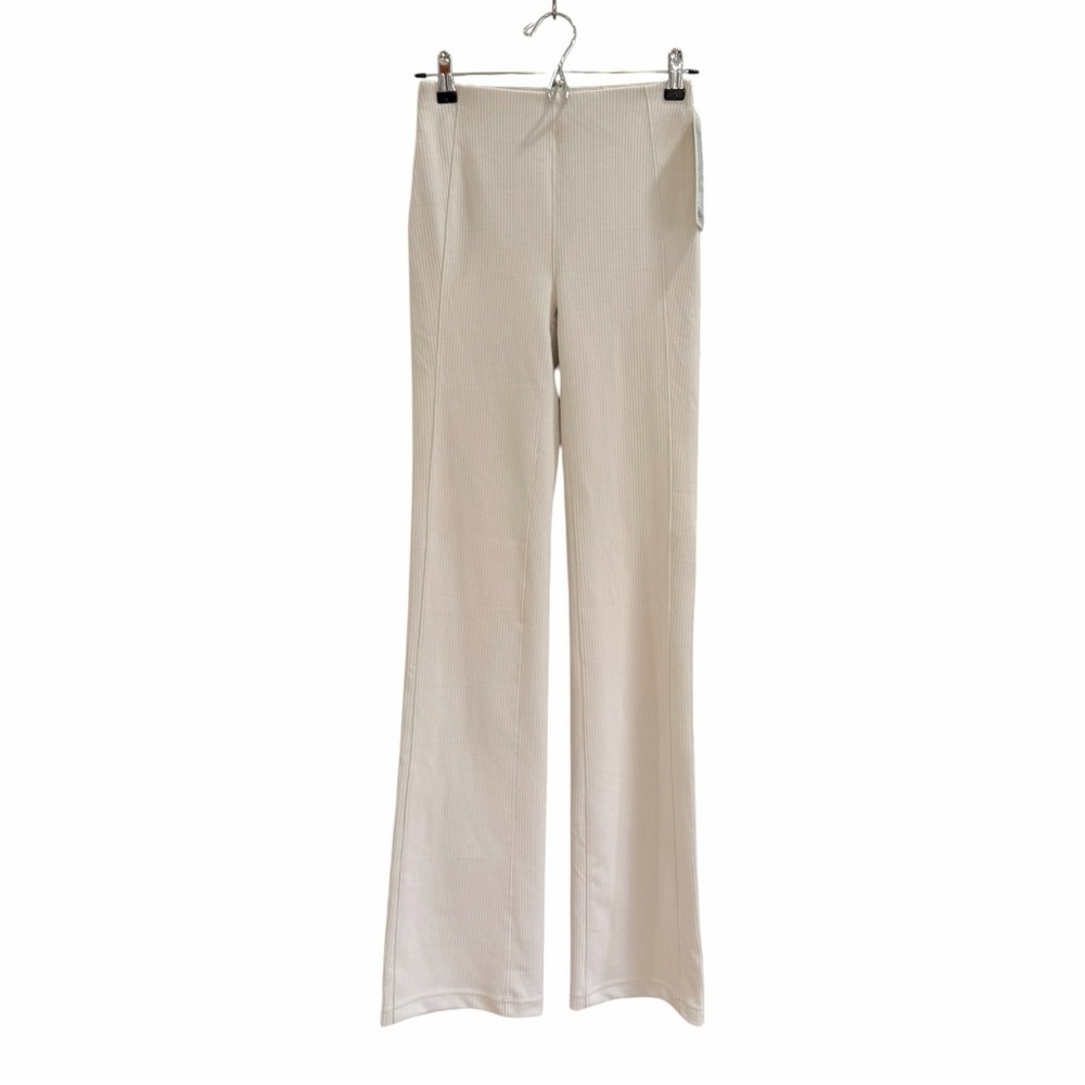 NWT Lululemon Ribbed Softstreme Flared Pant *Tall Size 4 Bone 35.5" Inseam - Picture 2 of 9
